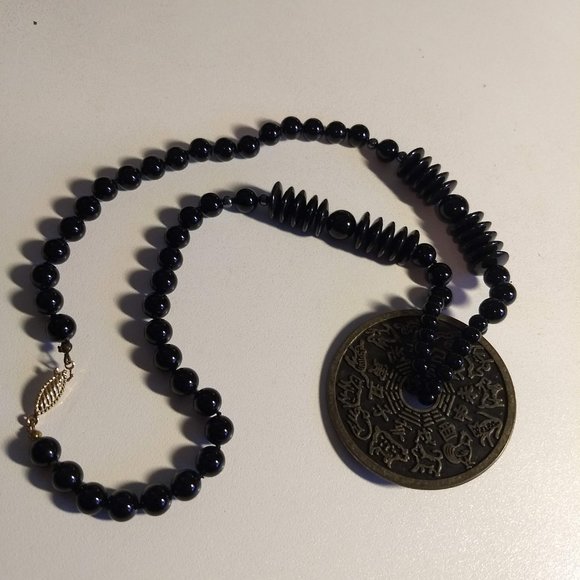 vintage 80s black stone bead necklace Chinese zodiac NWOT - Picture 3 of 10